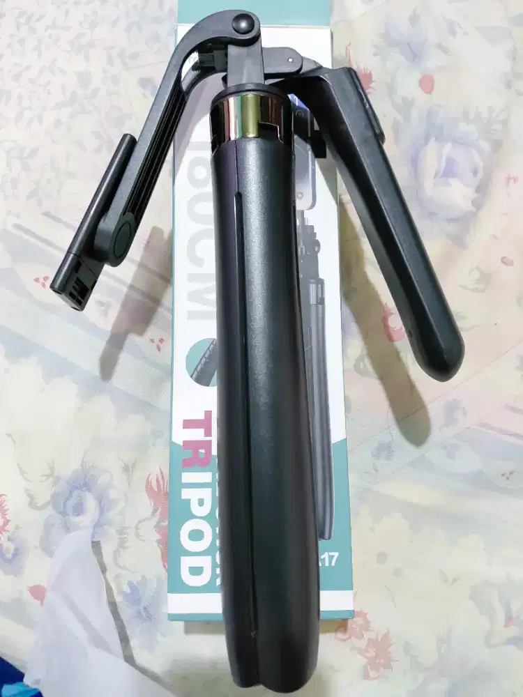 stick tripod TOA17