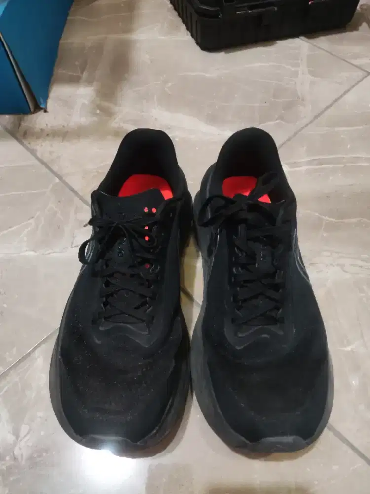 DIJUAL SEPATU LARI ORTUSEIGHT HYPERBLAST SHADOW SIZE 44