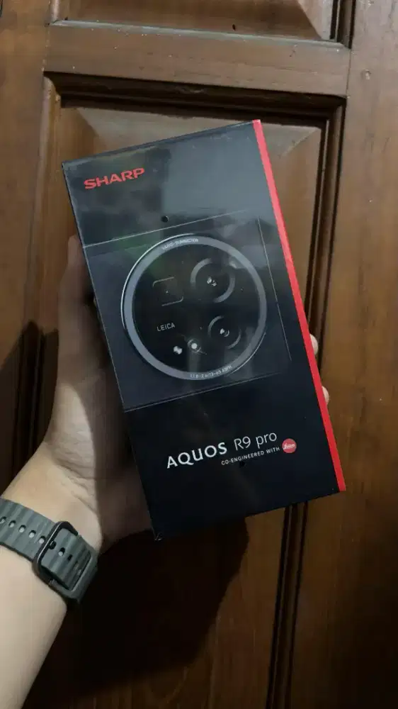 Sharp R9 Pro RAM 12/512 New
