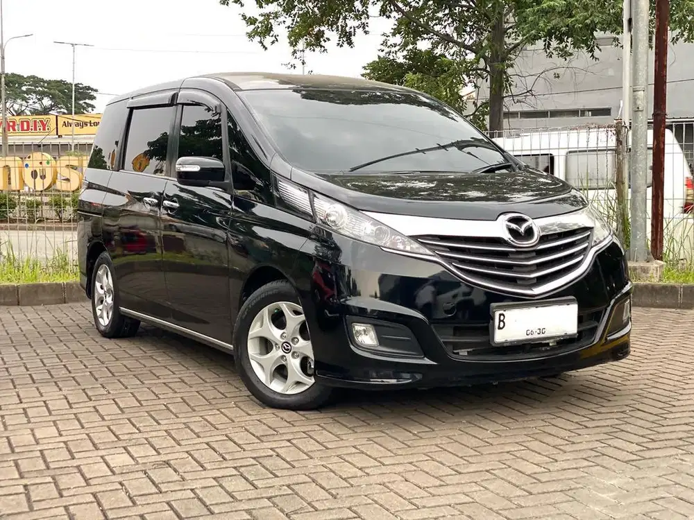 Low Km mazda biante 2015