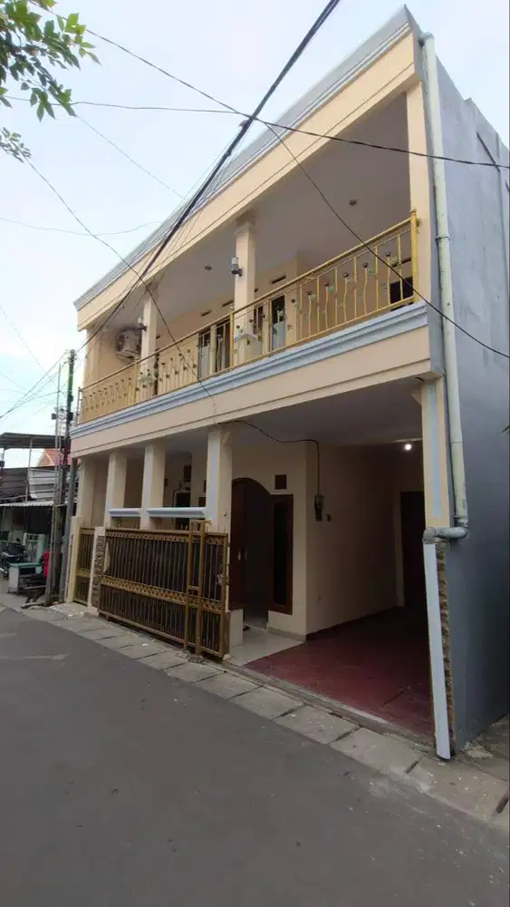 Rumah dIkontrakan Jakarta Timur Cawang Dewi Sartika dekat MT Haryono