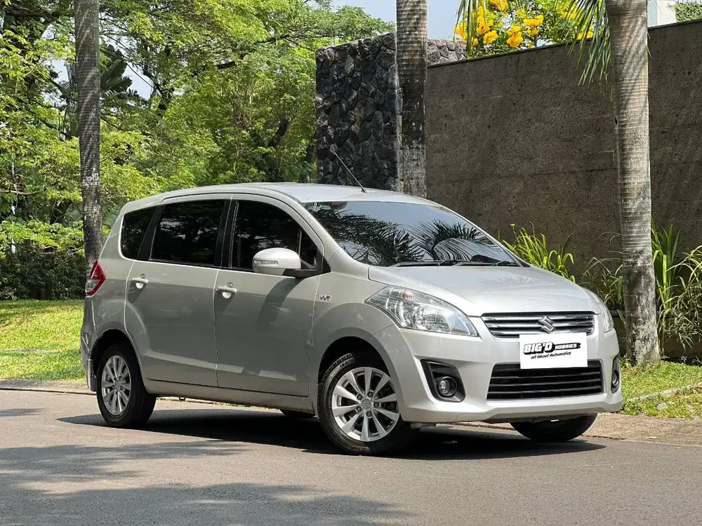 Suzuki Ertiga 2014 AT Low.KM Rasa Mobil Baru