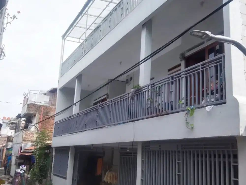 Rumah kost aktif full isi setategis di Cicaheum Bandung