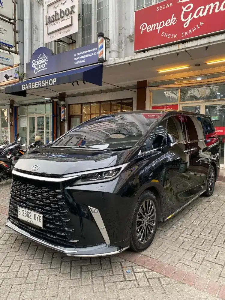 Lexus LM350H 2024 TERMURAH PEMAKAI