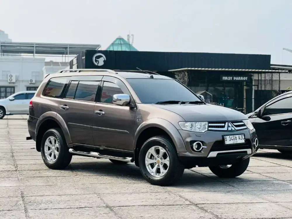 Mitsubishi Pajero Sport 2.5 Dakar Vgt AT Solar 2014 An. PRIBADI