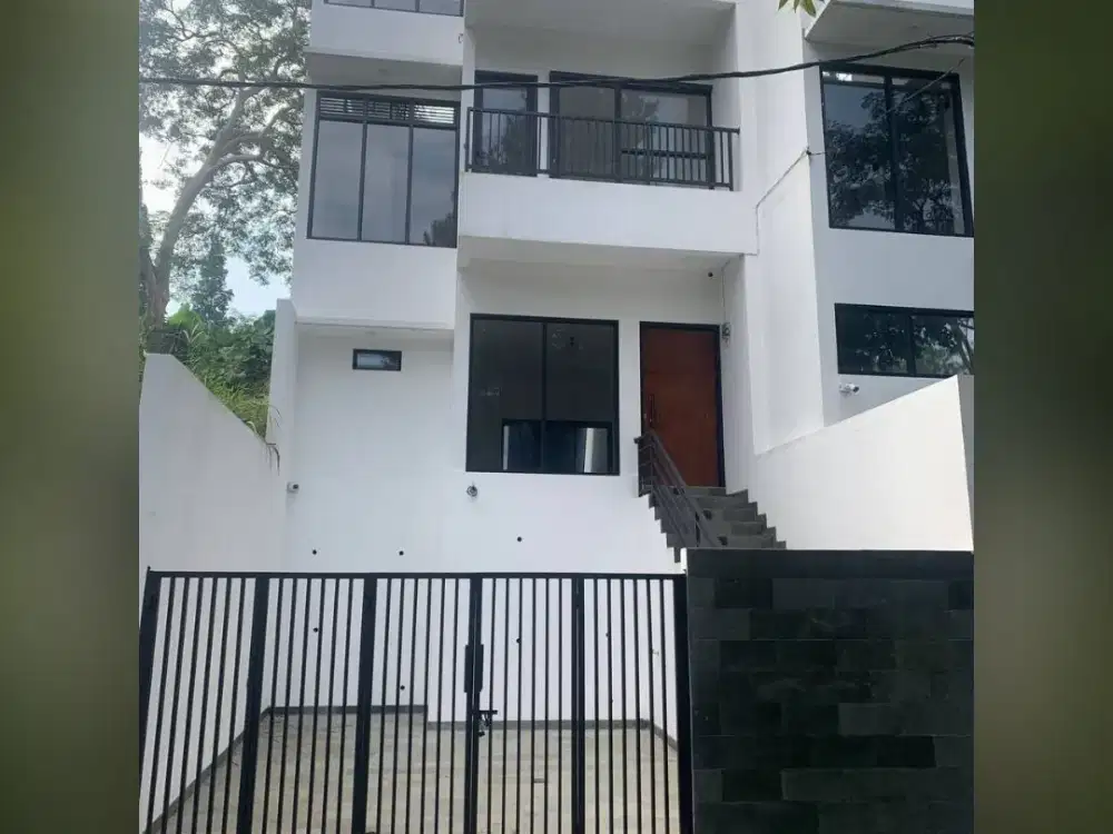 VIEW ROOF TOP! Rumah Dekat Tubagus Ismail Cigadung Dago Bandung Utara