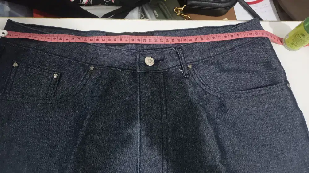 Preloved celana jean versace