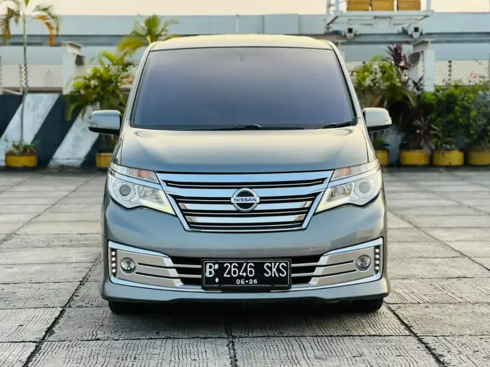 Nissan Serena 2.0 HWS Autech Panoramic Bensin 2015 Warna Abu-Abu
