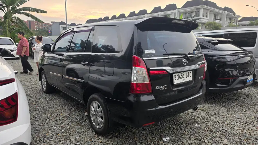 Toyota Kijang Innova 2014 Bensin