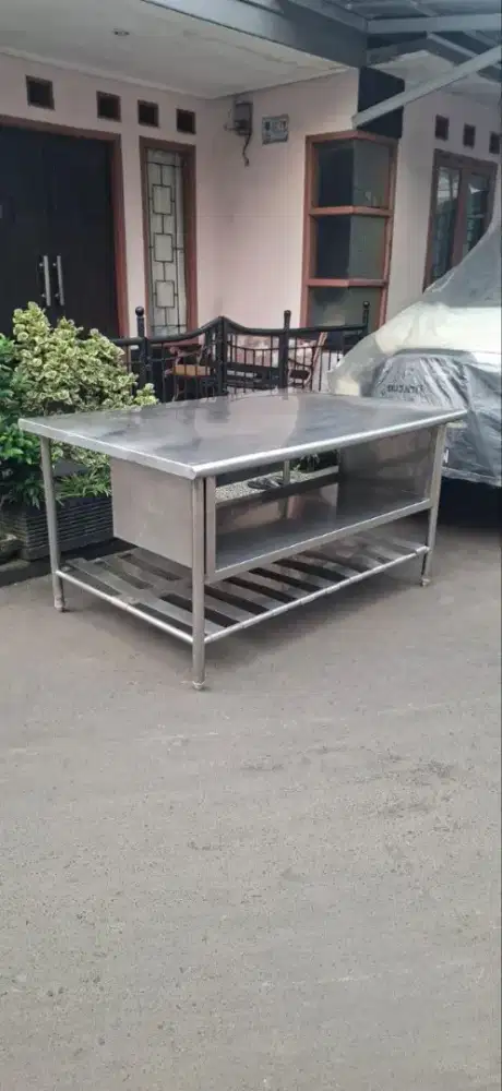 Stainless Berkwalitas Meja 2 Susun
Ukuran 150x100x80