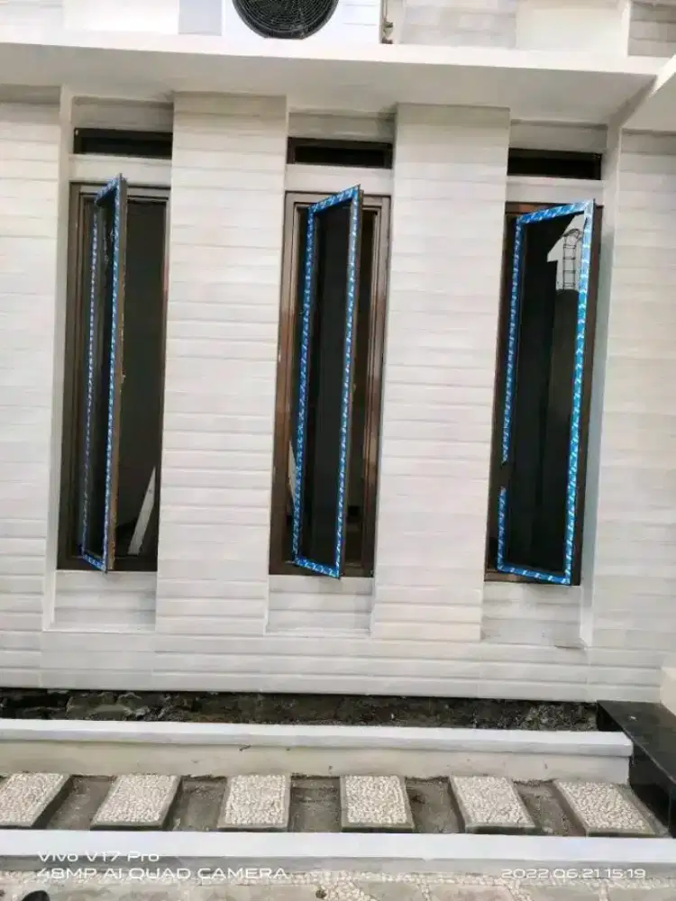 Kusen aluminium pintu dan jendela