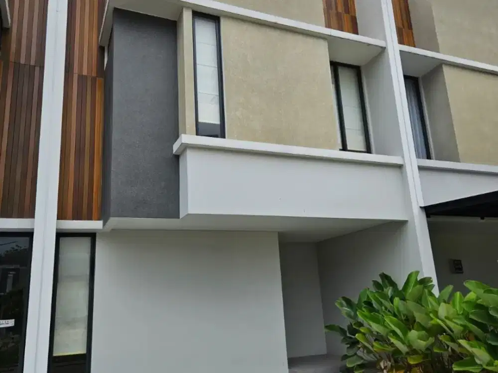 Dijual Rumah 2 Lantai  Uville 2 -  Bintaro Kondisi Bangunan Baru