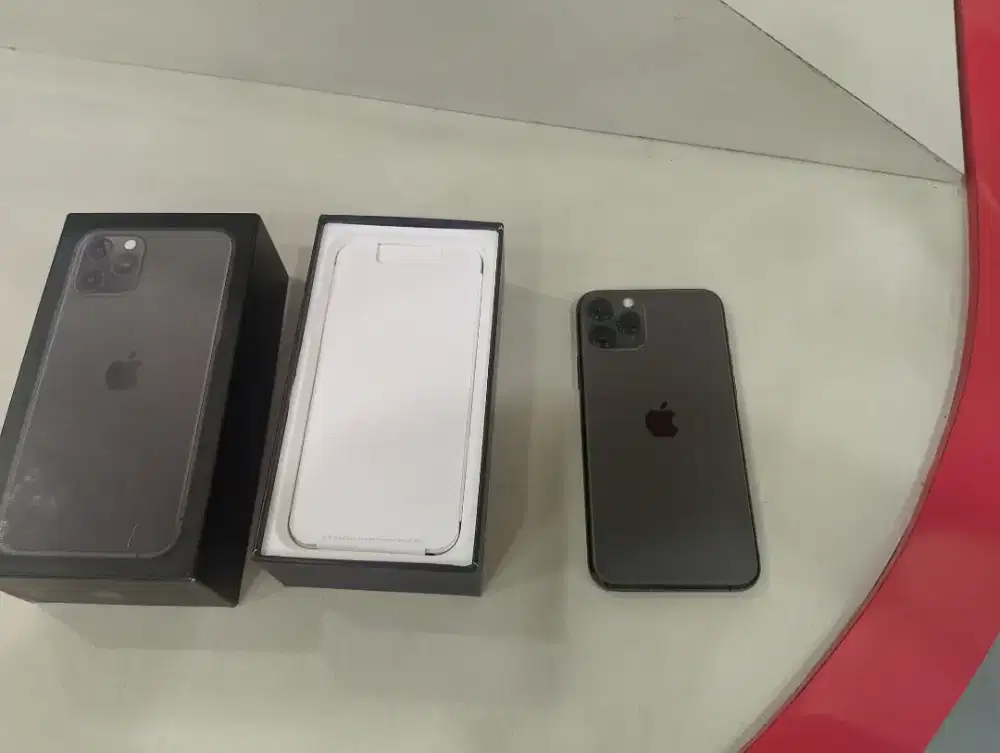 Iphone 11 pro max 256gb berlaku baru