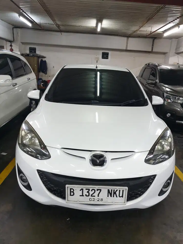 Mazda 2 2012 R A/T Putih Pajak Panjang Low KM Mulus Bagus Sekali Tdp 8