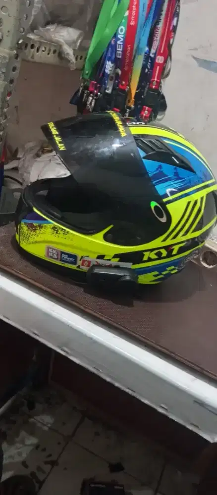 helm KYT R10, Size M