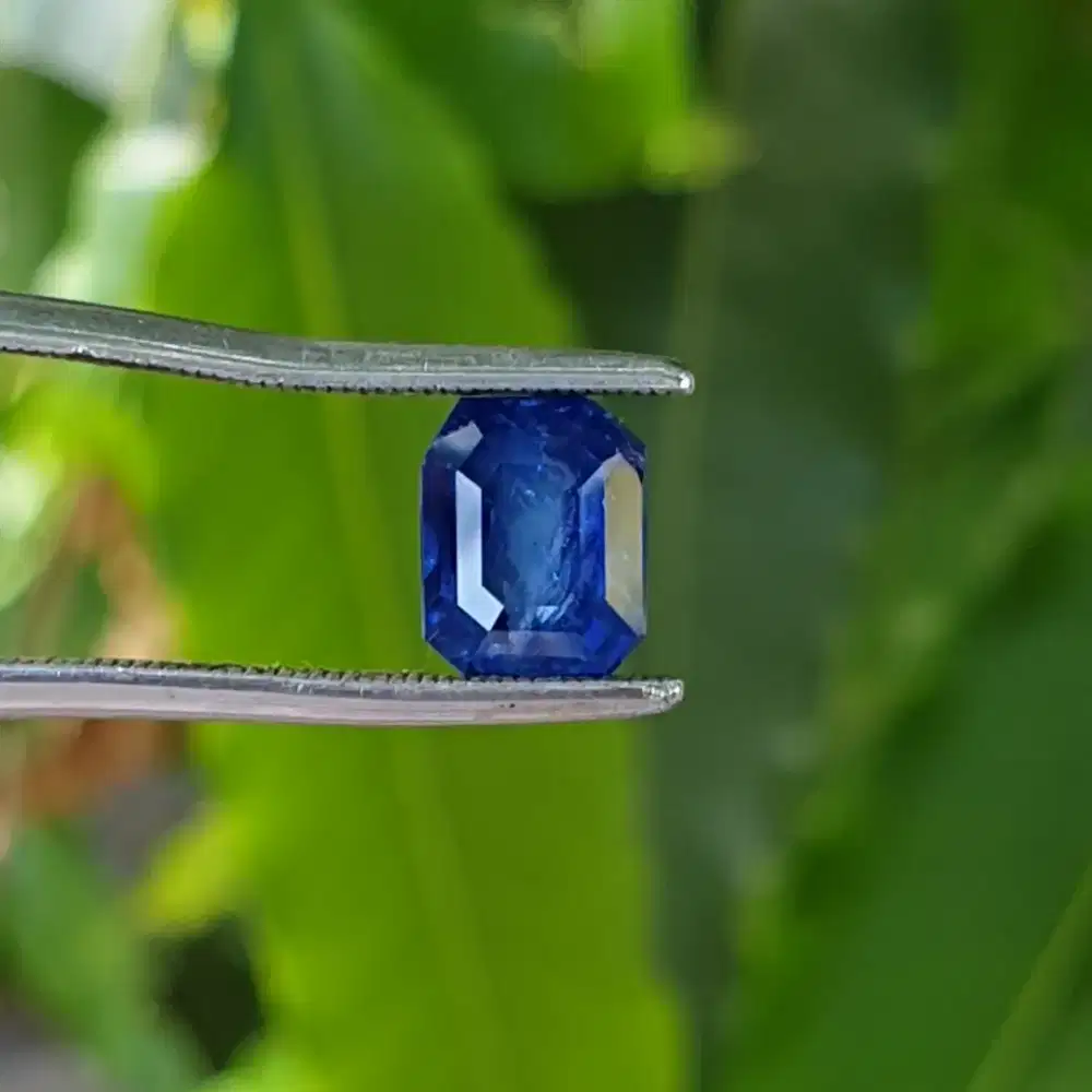 Natural Blue Sapphire Srilanka 2.05 crt