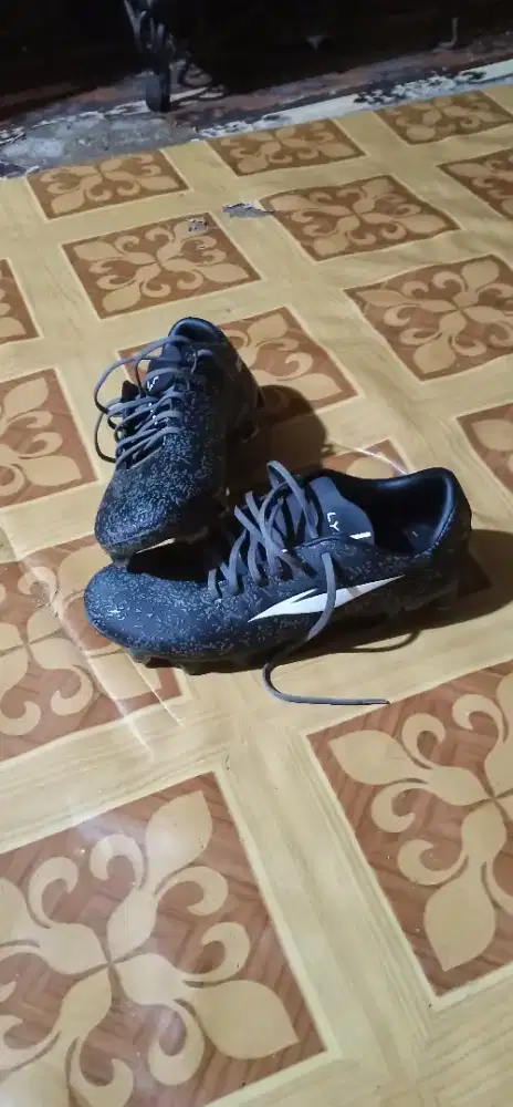 Sepatu bola atau minisoccer size 37