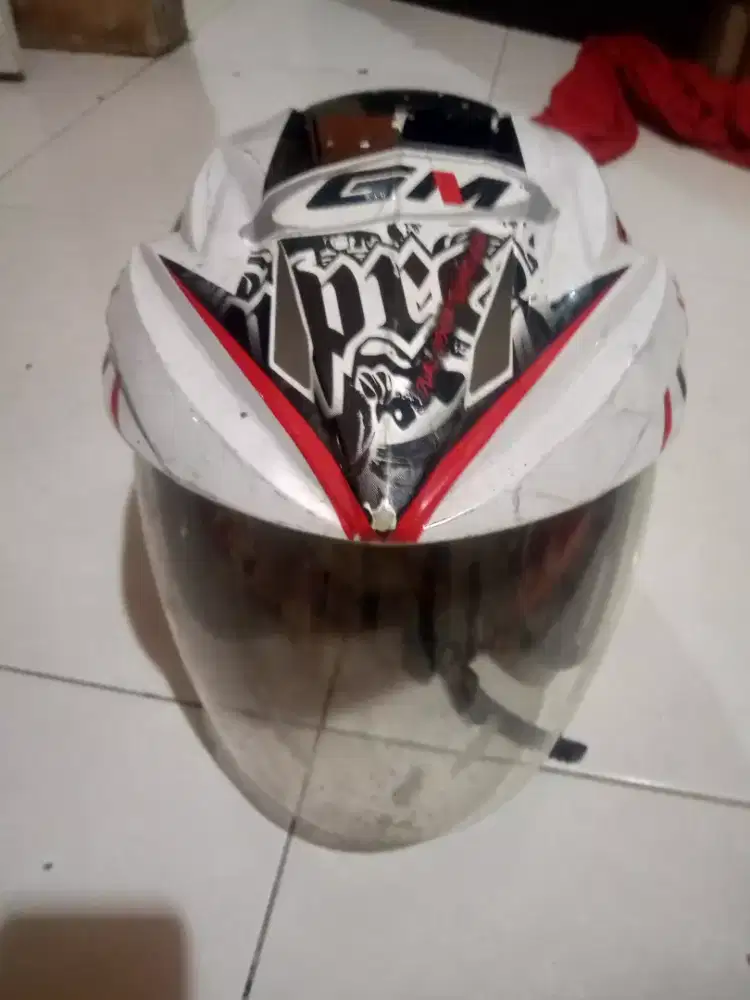 Helm GM msh layak pakai..kuat