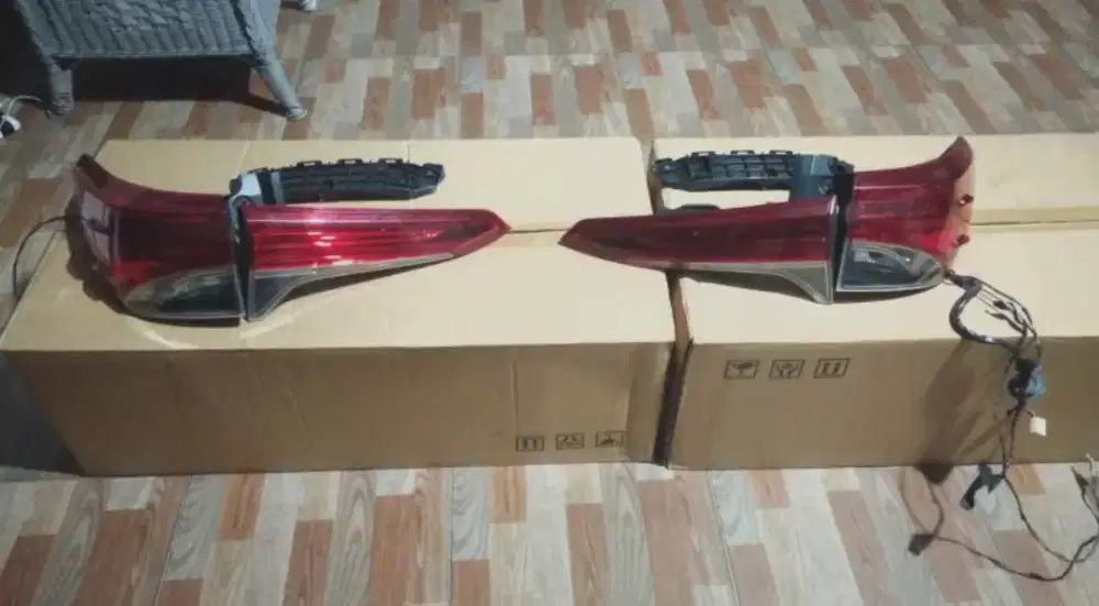 Lampu belakang Fortuner VRZ