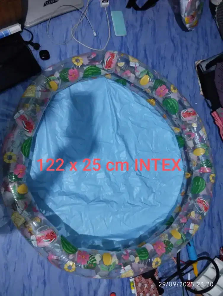 Kolam renang INTEX