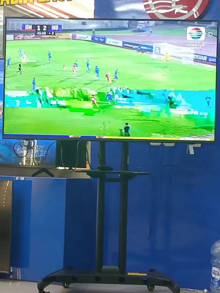SEMART TV LG 60 INCH &STENDING BREKT