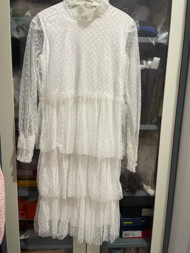 Dress midi putih umpak