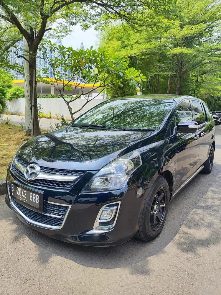 Di jual mazda 8 2.3 AT 2012