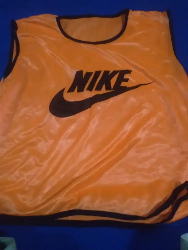 Kaos kostum futsal merk Nike masih baru belum pernah dipakai
