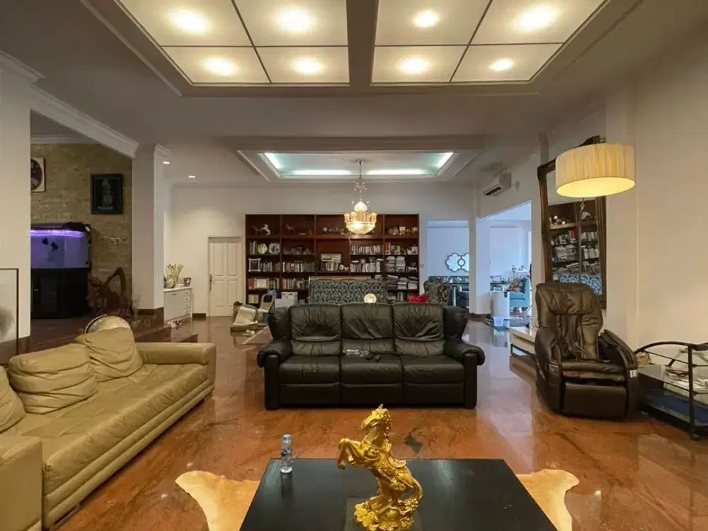 DIJUAL RUMAH MEWANG DI AMPERA KEMANG JAKARTA SELATAN!