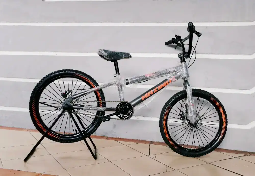Sepeda BMX merek Maximus uk'20 hrg 620rb net