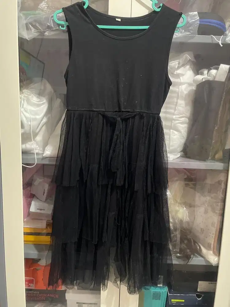 Midi dress hitam umpak