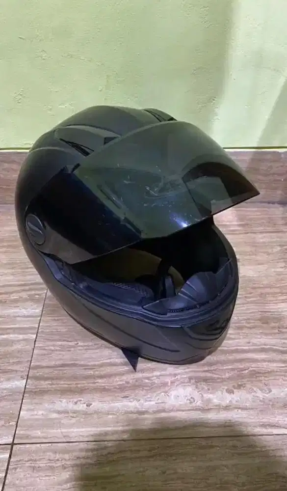 Helm Zeus ZS 811