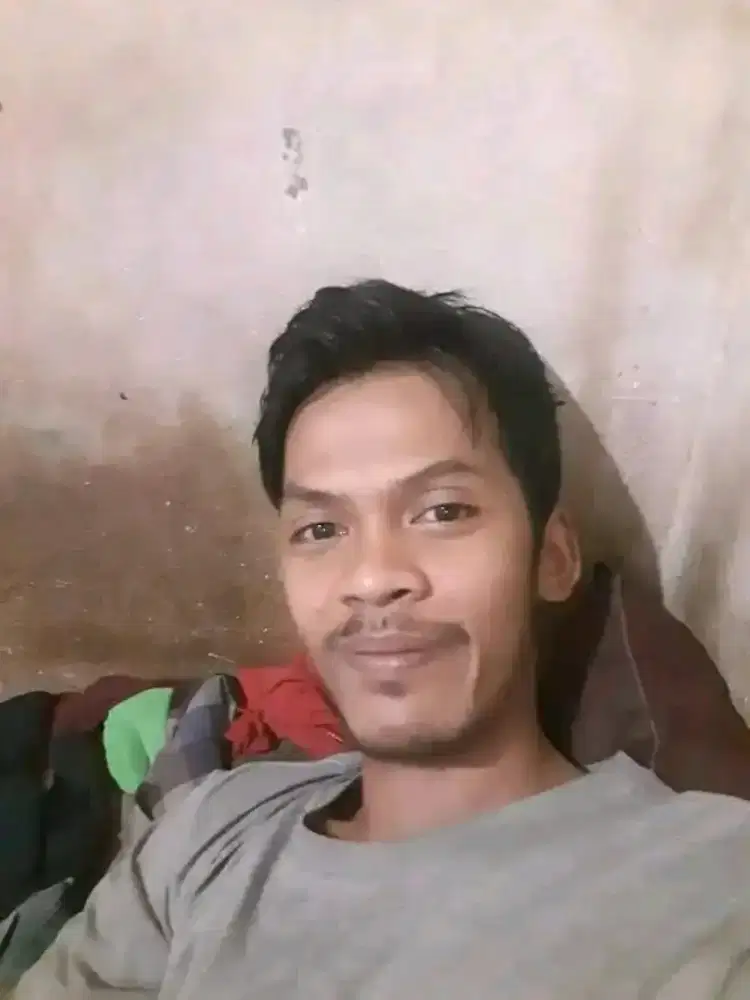 Sedang mencari pekerjaan halal