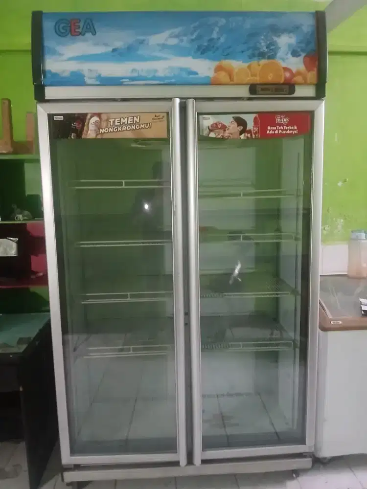 Showcase gea 2 pintu 1000 liter