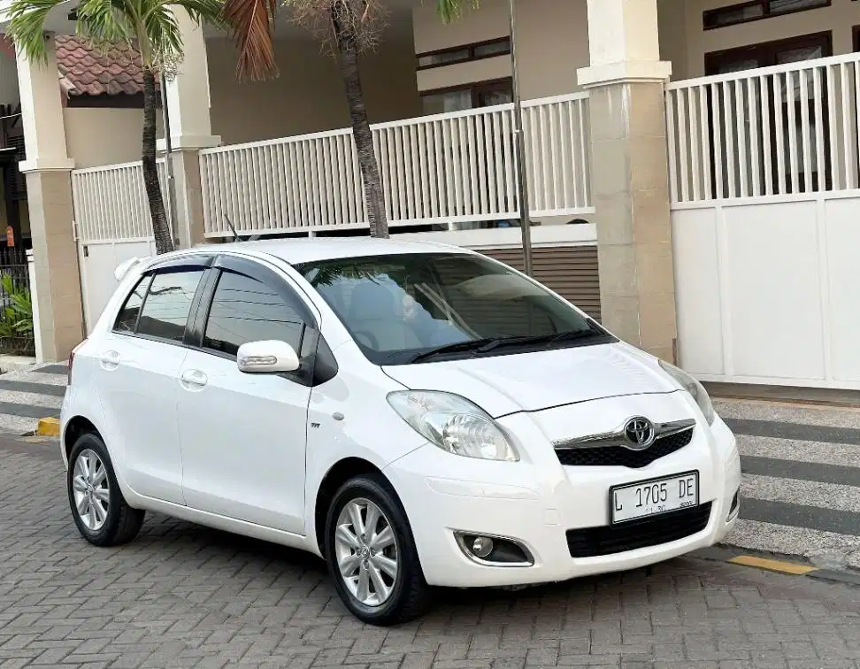 Toyota Yaris Automatic 2010 [cash/kredit]