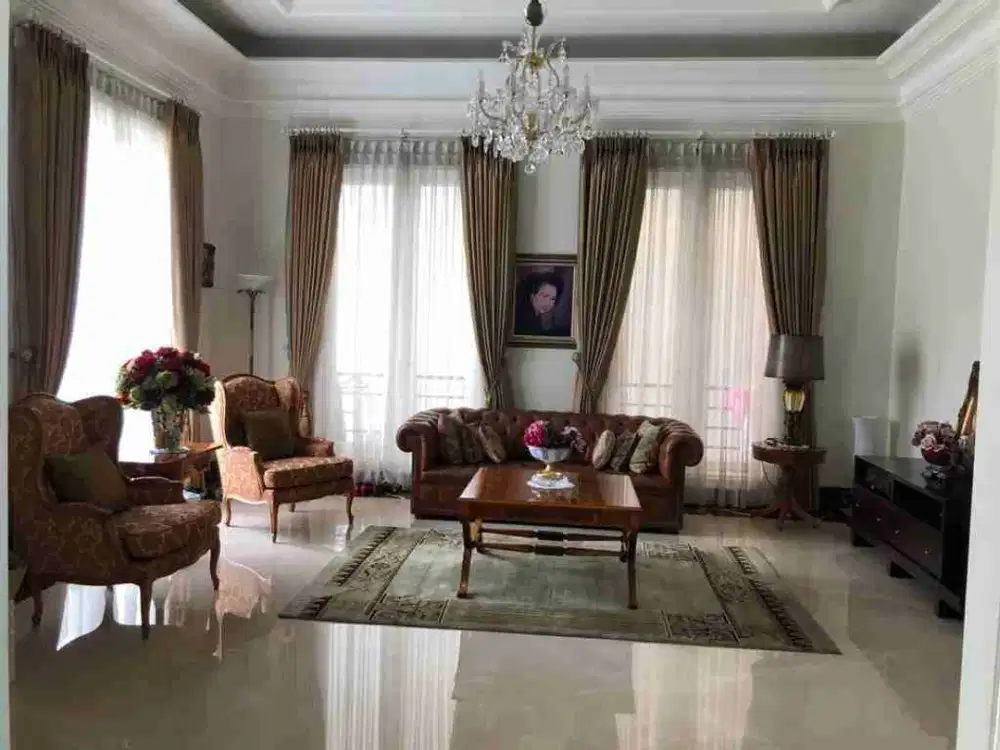 JUAL CEPAT RUMAH MEWAH 2LT DI DHARMAWANGSA, KEBAYORAN BARU, JAKARTA SELATAN (NEGO)
