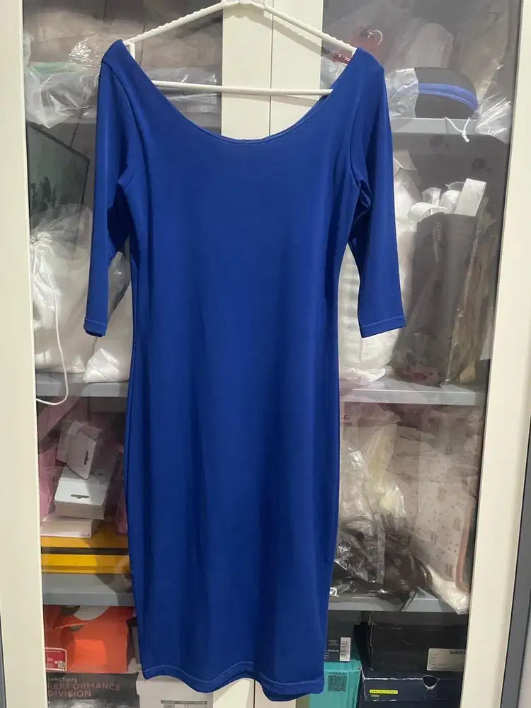 Midi dress biru bahan melar