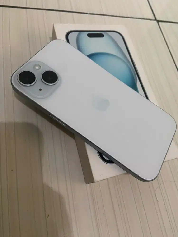 Iphone 15 ex ibox like new