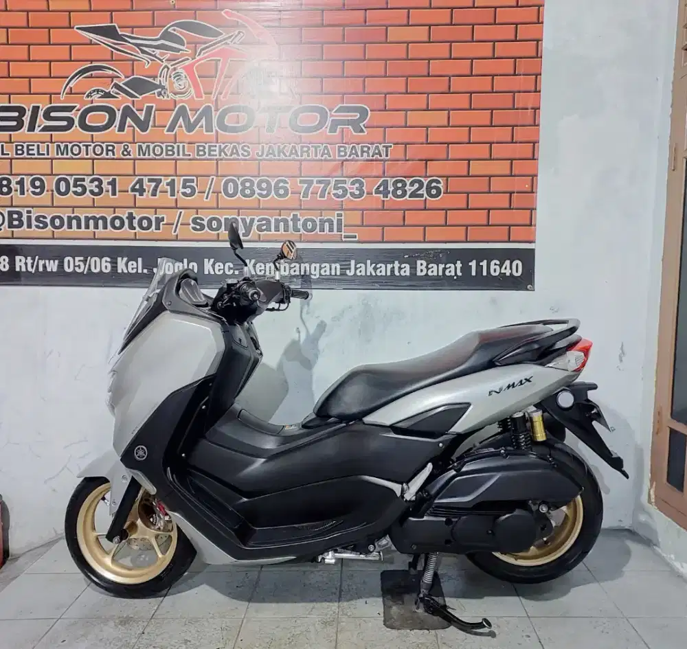 ISTIMEWA ! YAMAHA NMAX KEYLESS CONECTED 155 NON ABS TAHUN 2023 SILVER