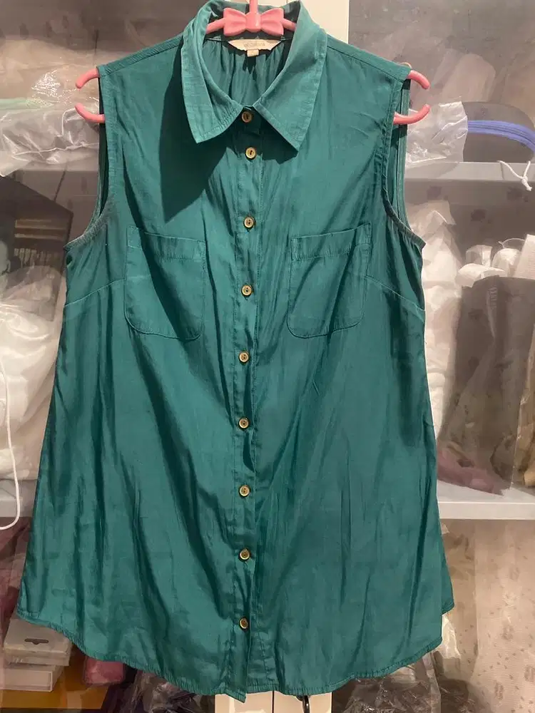 Atasan hijau emerald brand et cetera