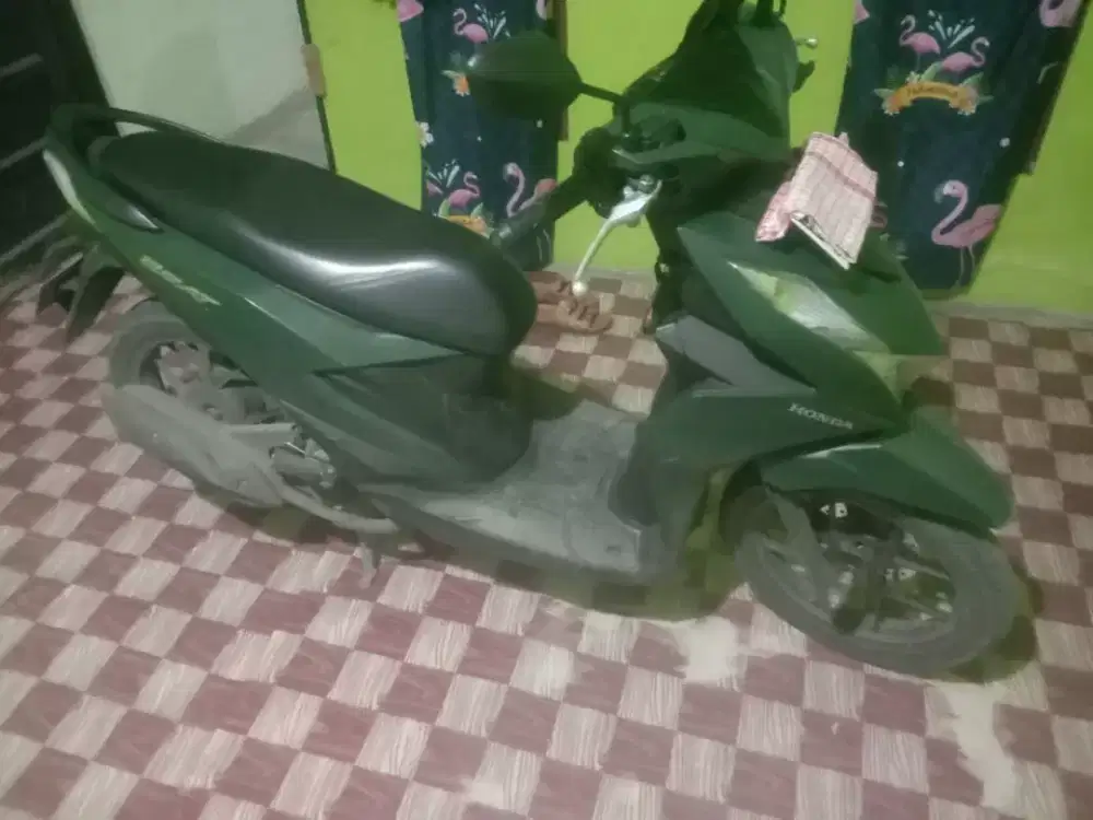 Jual motor  beat deluxe warna army