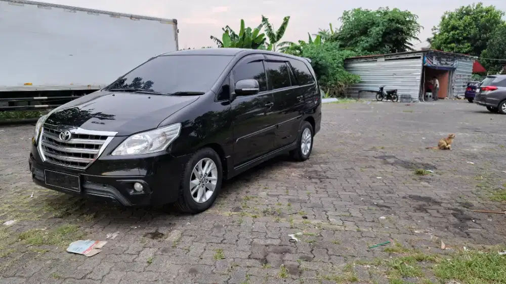 Innova g 2012 diesel km low