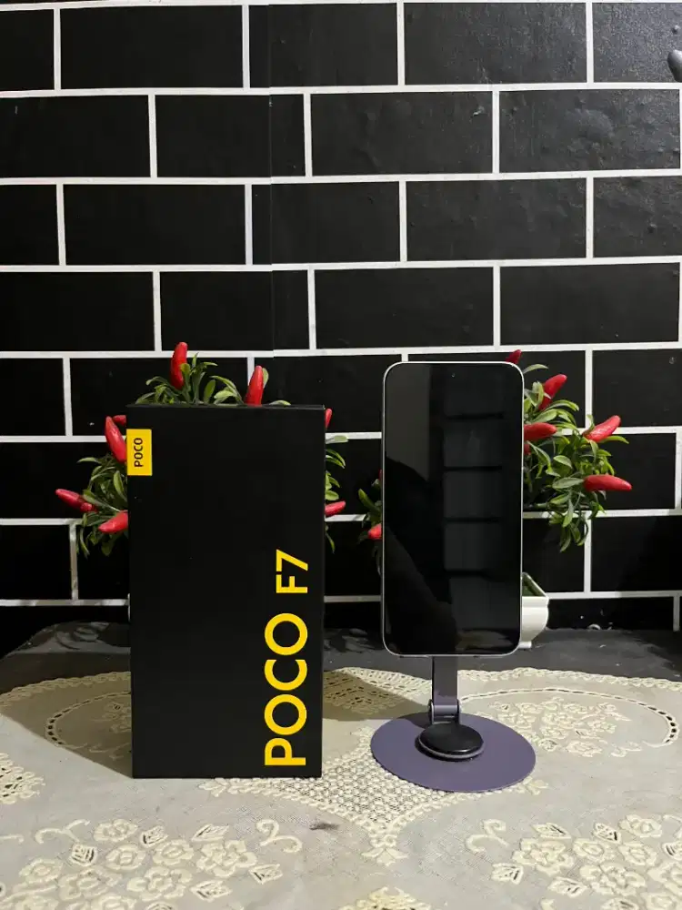 Poco f7 12/512 second