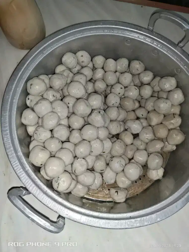 BUTUH CREW PEDAGANG GEROBAK CILOK KELILING