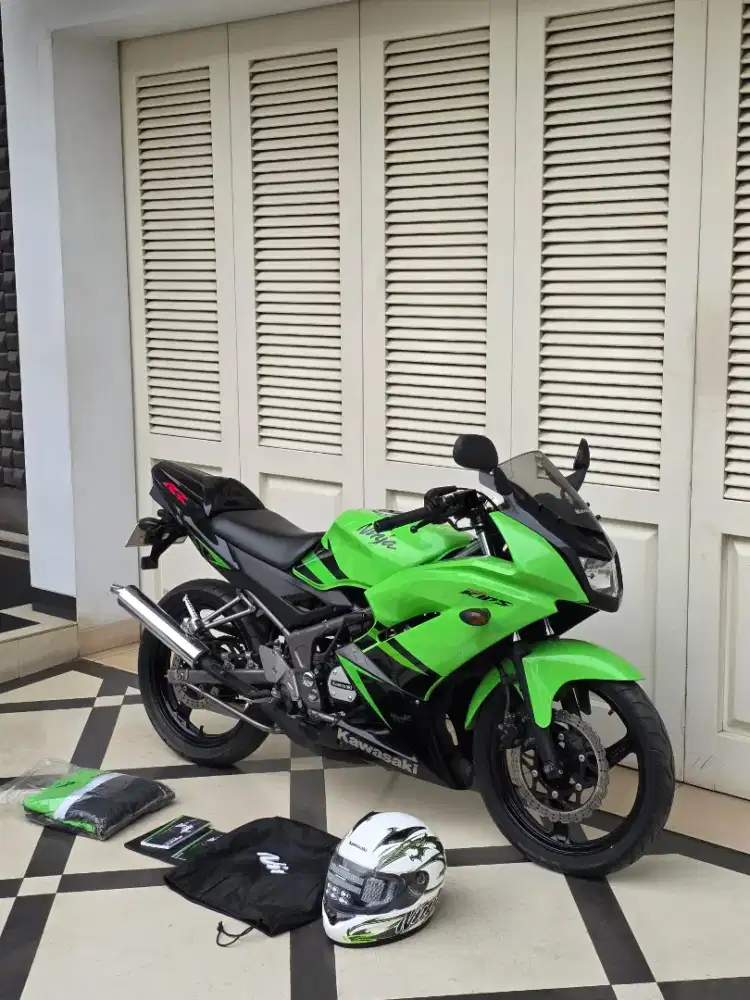 Kawasaki ninja rr 150 2012 km 1 Ribu perak gress like new