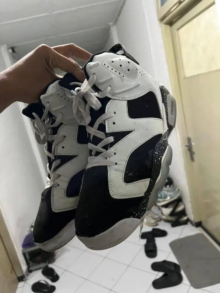 Sepatu Basket size 45