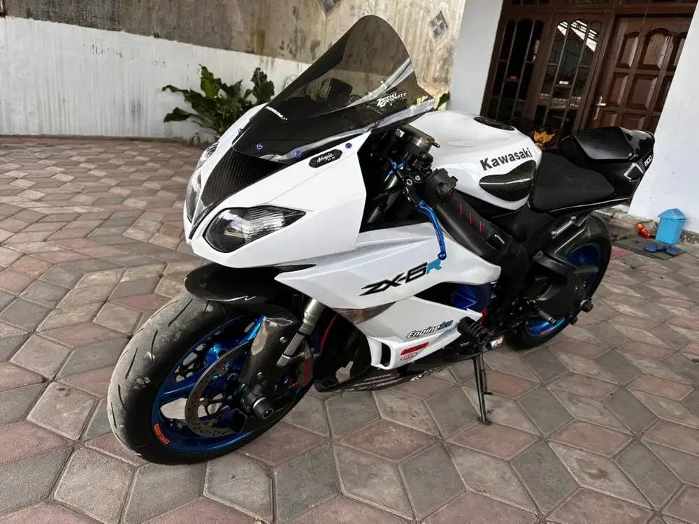 Ninja zx6r 2012 putih hitam 636