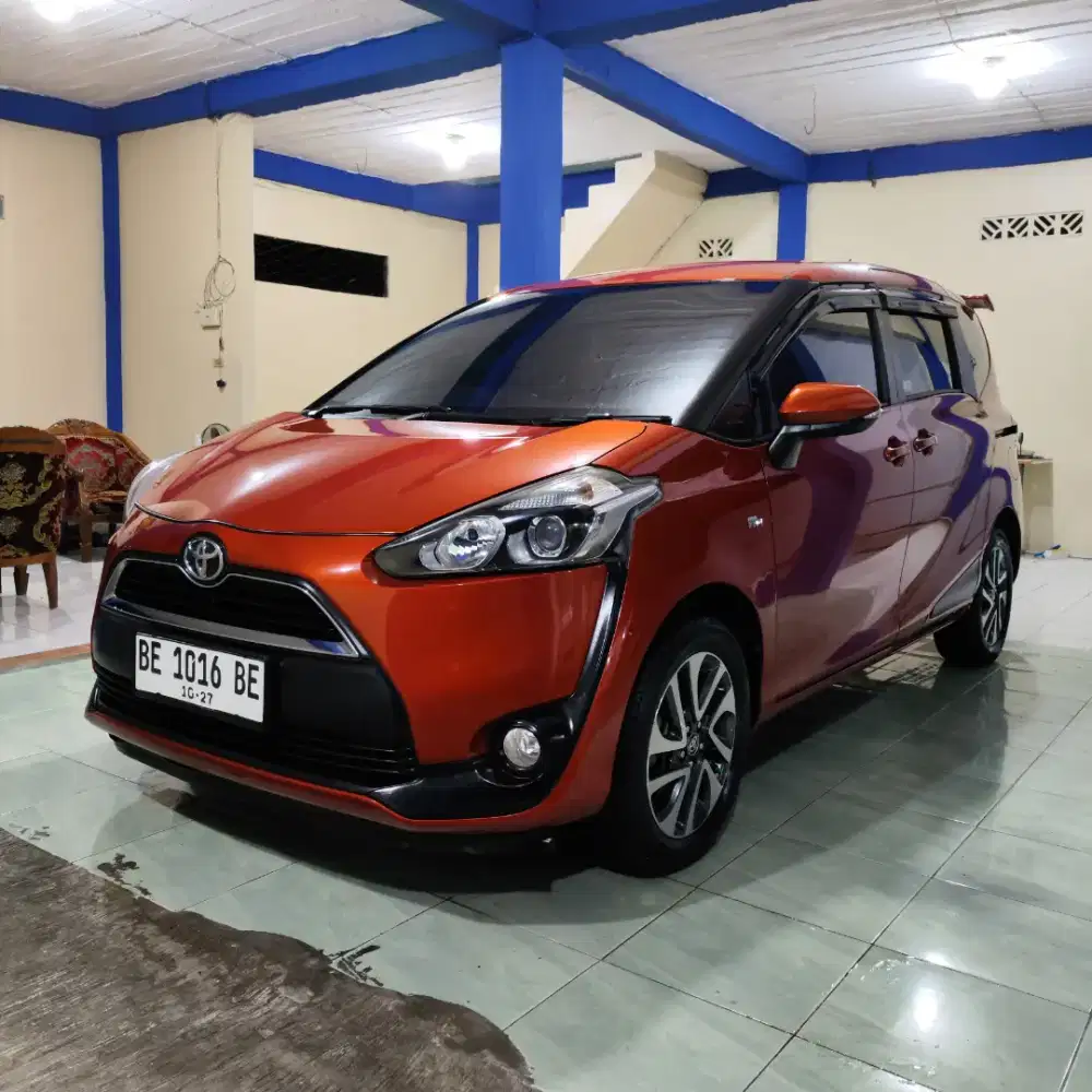 Toyota Sienta V Matic Bensin Tahun 2017