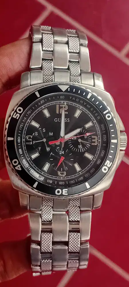 Jam Guess Steel Tachymeter, Ori, Kalender - Hari - 24 Jam, di Pejaten
