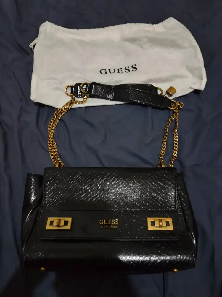 Guess shoulder bag